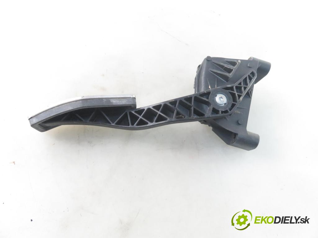 OPEL ASTRA H GTC (L08) HB 2006 74,00 1.7 CDTi - Z 17 DTH 1686,00 Potenciometer plynu 24427004ZG ; 6PV00811204 (Pedále)