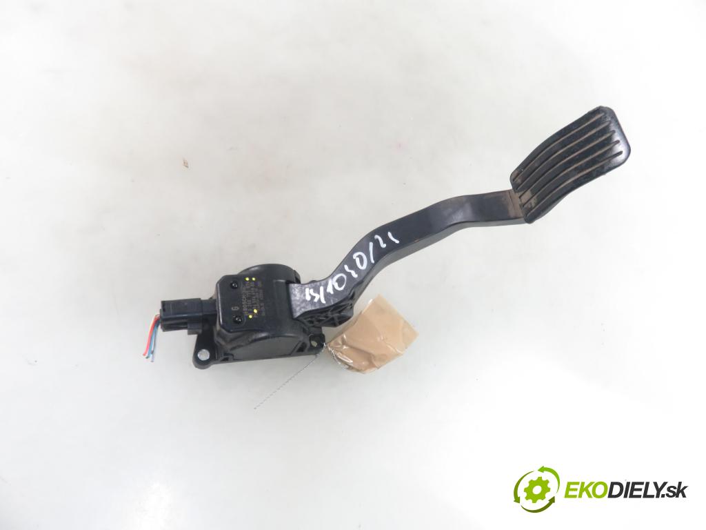 PEUGEOT 206 liftback (2A/C) HB 2007 50,00 1.4 HDi 8V 70 - 8HZ 1398,00 Potenciometer plynu 9659449880 ; 0280755074 (Pedále)