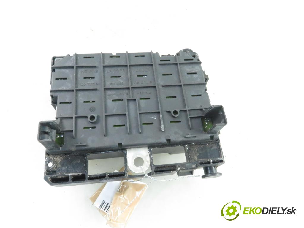 PEUGEOT 206 liftback (2A/C) HB 2007 50,00 1.4 HDi 8V 70 - 8HZ 1398,00 MODUL BSM 9657608780