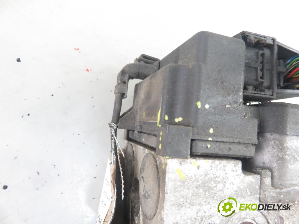 AUDI A6 (4B2, C5) SEDAN 1998 81,00 1.9 TDI - AFN 1896,00 Pumpa ABS 0273004283 ; 0265220405 (Pumpy ABS)