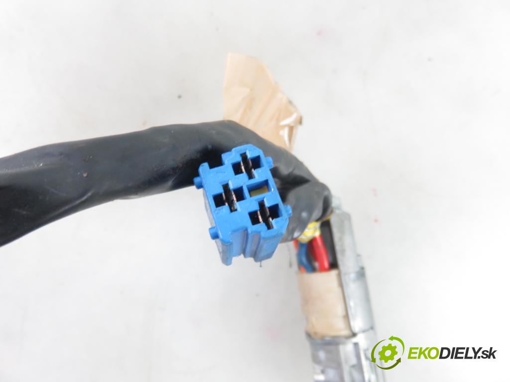 PEUGEOT 206 CC (2D) CABRIO 2002 100,00 2.0 S16 - RFN (EW10J4) 1997,00 spinačka  (Spínacie skrinky a kľúče)