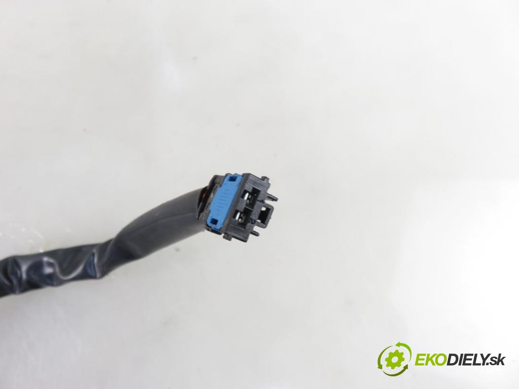 PEUGEOT 206 CC (2D) CABRIO 2002 100,00 2.0 S16 - RFN (EW10J4) 1997,00 spinačka  (Spínacie skrinky a kľúče)