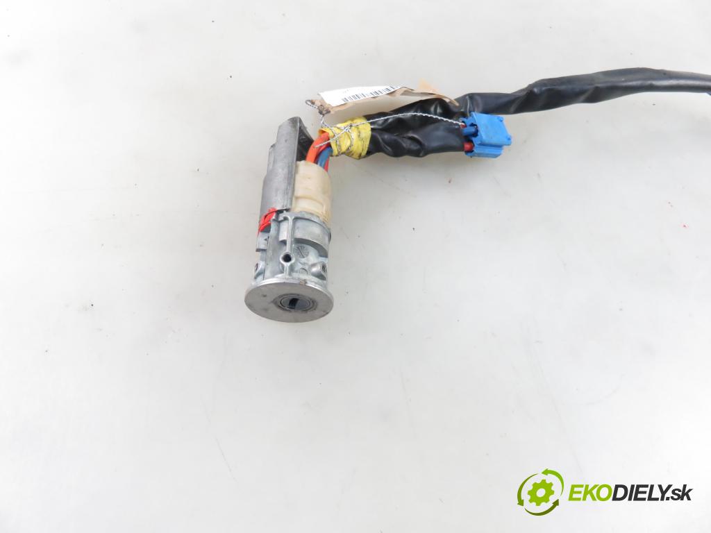 PEUGEOT 206 CC (2D) CABRIO 2002 100,00 2.0 S16 - RFN (EW10J4) 1997,00 spinačka  (Spínacie skrinky a kľúče)