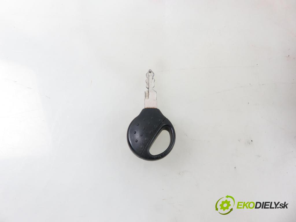 PEUGEOT 206 CC (2D) CABRIO 2002 100,00 2.0 S16 - RFN (EW10J4) 1997,00 spinačka  (Spínacie skrinky a kľúče)