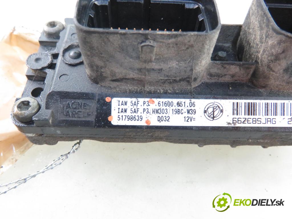FIAT PUNTO (188_) HB 2004 44,00 1.2 60 - 188 A4.000 1242,00 Riadiaca jednotka Motor 51798639 ; IAW5AFP3