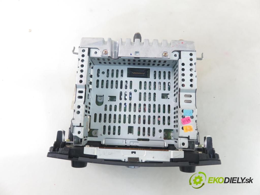 MAZDA 3 (BK) HB 2004 80,00 1.6 DI Turbo 109 - Y601 (PSA) 1560,00 RADIO CD BP4M66950A