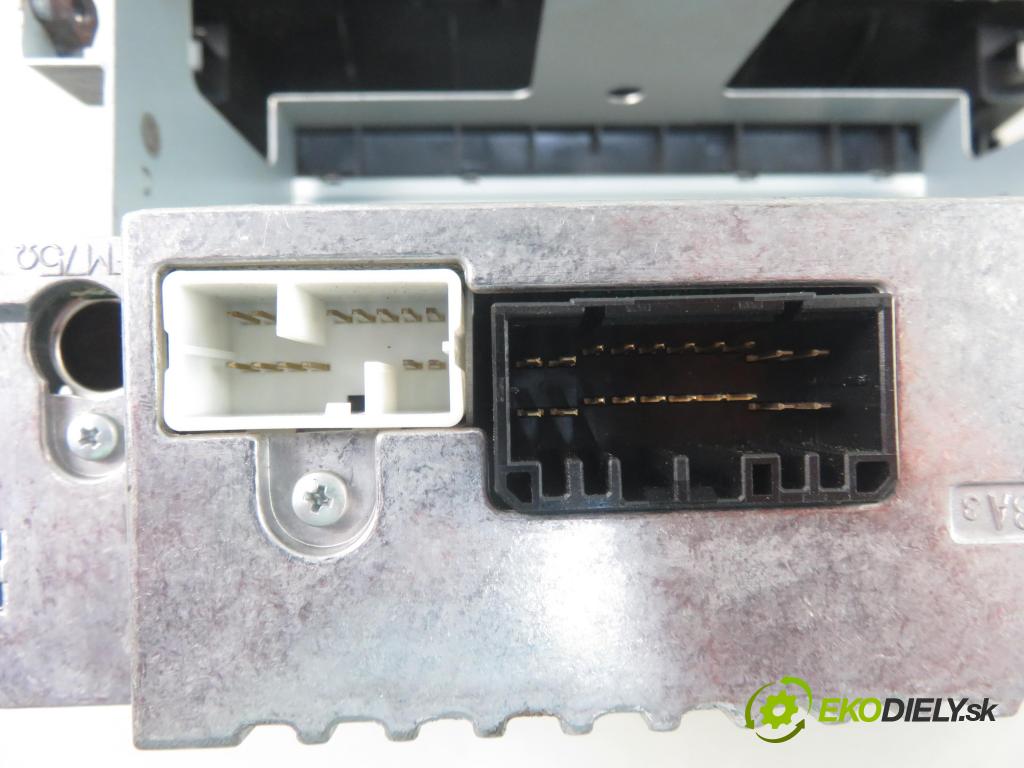 SUZUKI SWIFT III (MZ, EZ) HB 2007 67,00 1.3 91 - M13A 1328,00 RADIO CD 3910162J30