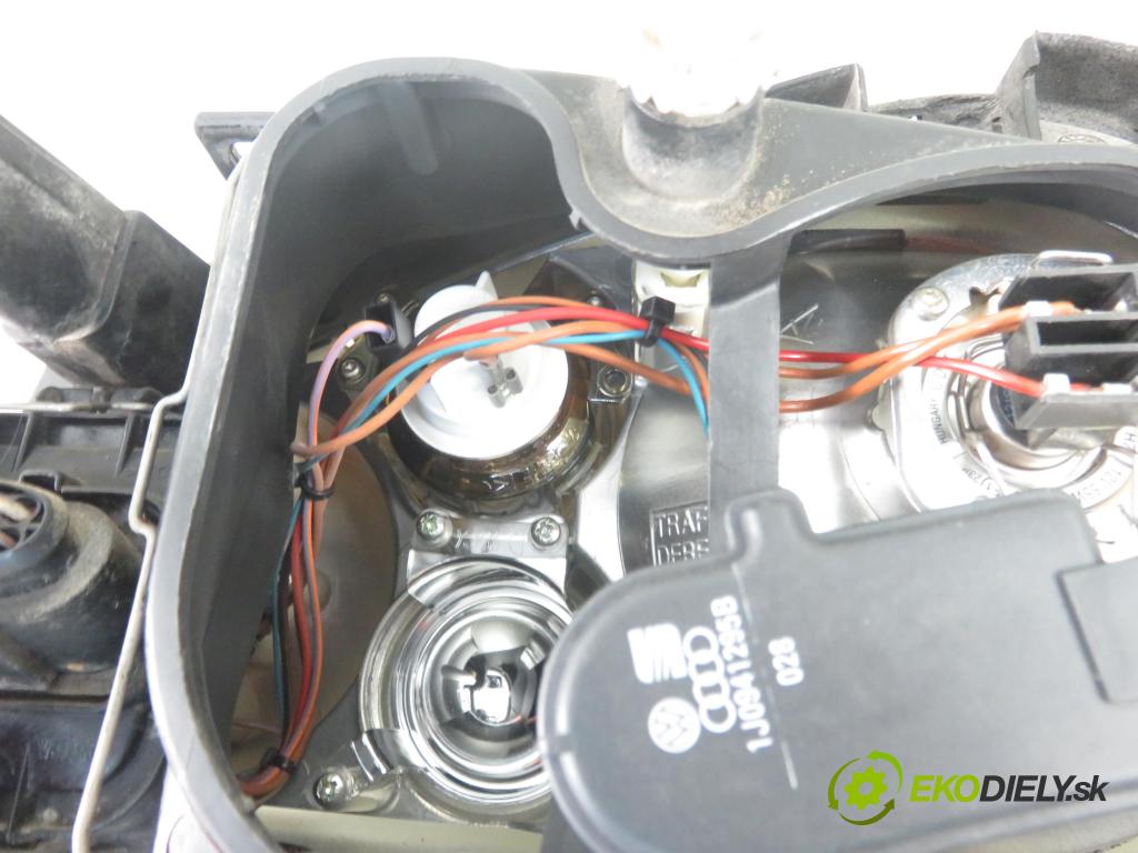 VW GOLF IV (1J1) HB 1998 50,00 1.9 SDI - AGP 1896,00 Svetlo PP 1J1941016B