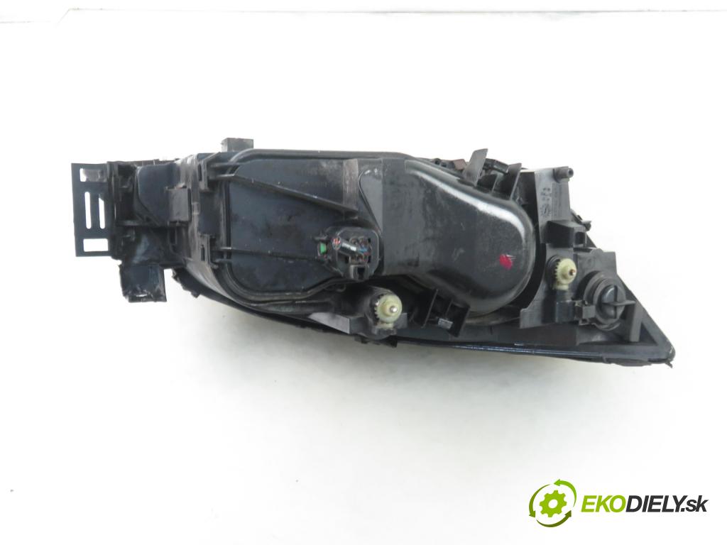 FORD MONDEO III Turnier (BWY) KOMBI 2003 92,00 1.8 16V - CHBA 1798,00 Svetlo LP