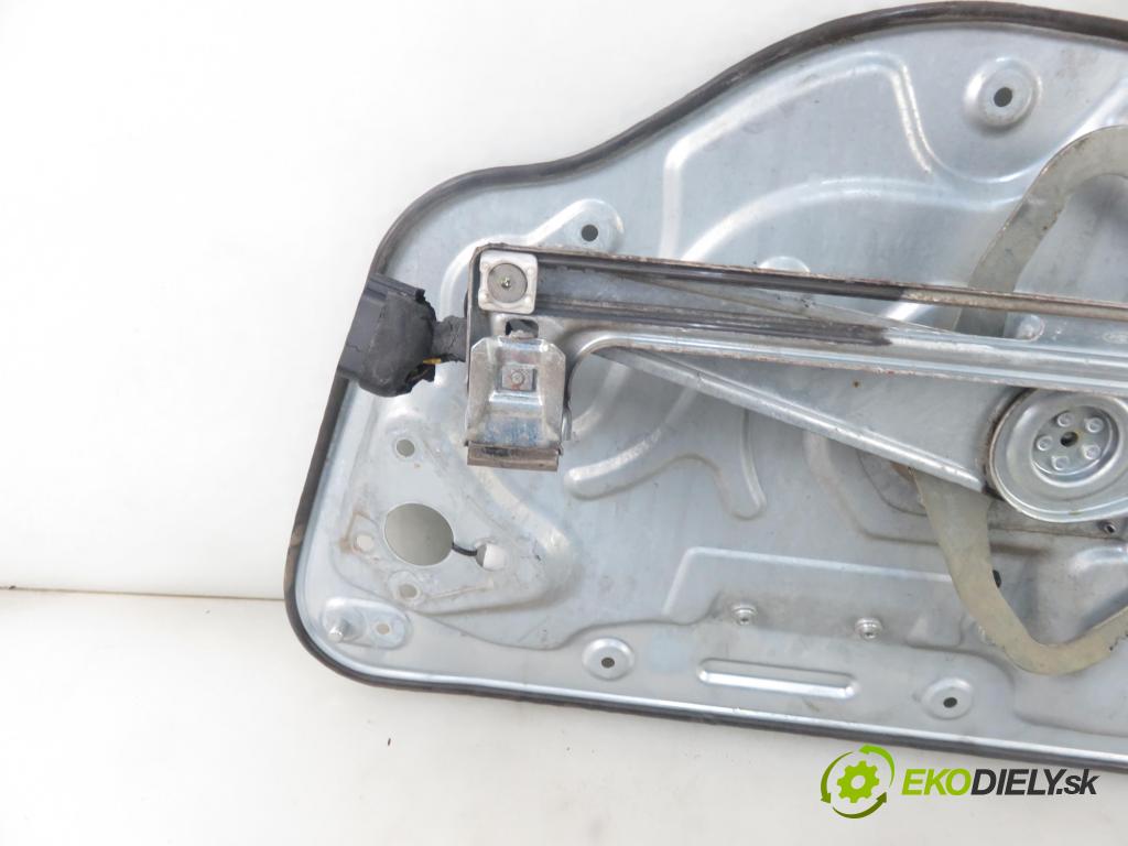 VOLVO V50 (MW) KOMBI 2004 100,00 2.0 D 136 - D 4204 T (PSA) 1997,00 mechanismus oken 8679080 ; 30737675 ; 0682156