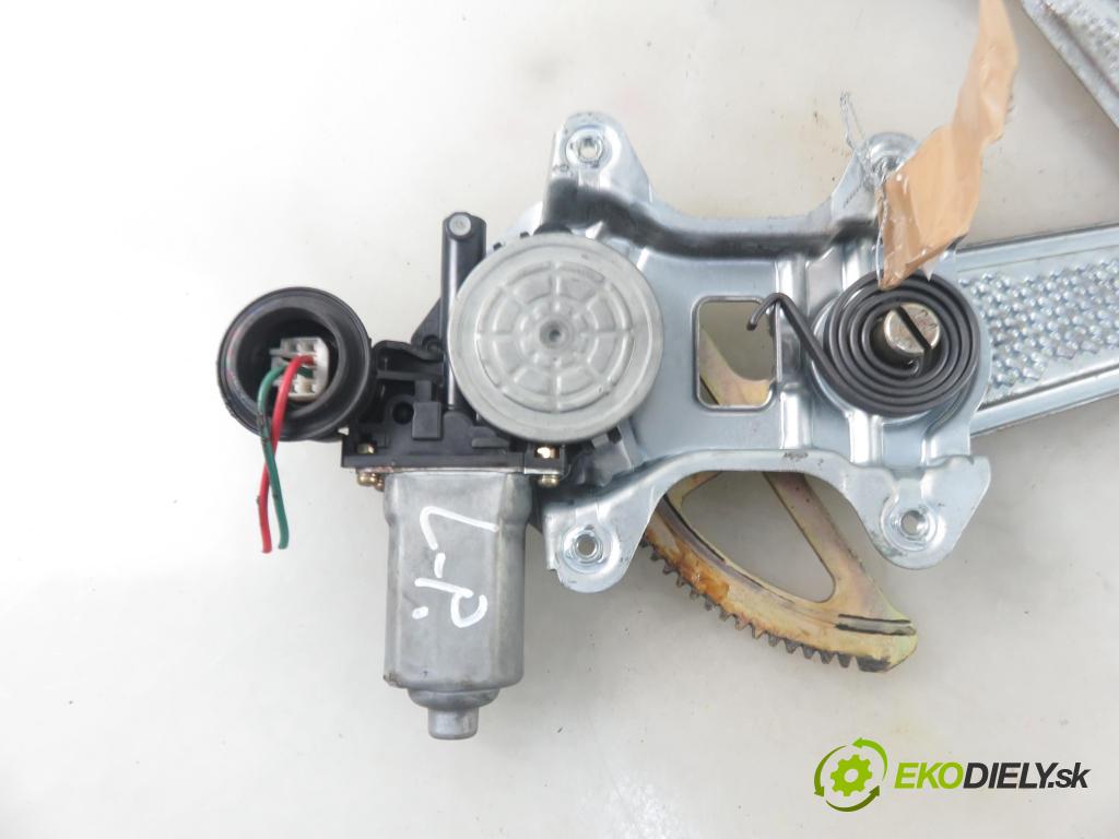 TOYOTA YARIS (_P1_) HB 2000 50,00 1.0 VVT- i 68 - 1SZ-FE 998,00 mechanismus oken 8572052020 ; 0621009992