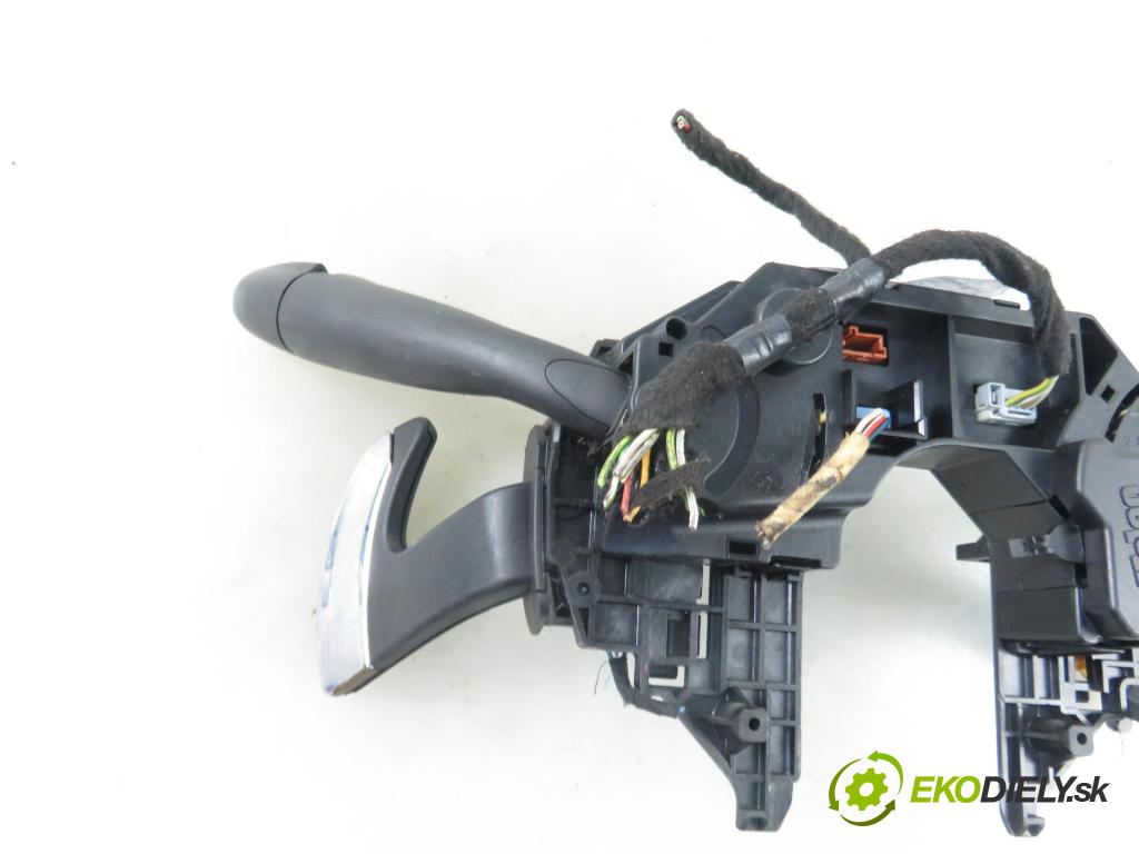 CITROEN C4 I (LC_) HB 2006 80,00 1.6 HDi 109 - 9HZ (DV6TED4) 1560,00 páčka/prepínač 96627927XT