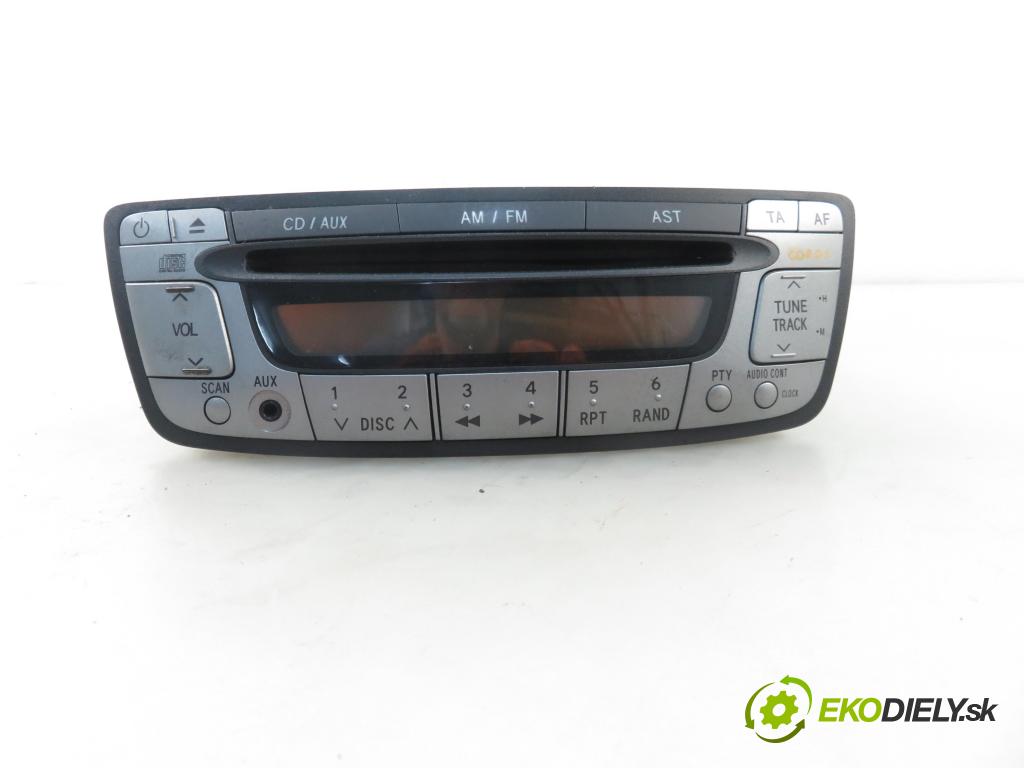 TOYOTA AYGO (_B1_) HB 2006 50,00 1.0 68 - 1KR-FE 998,00 RADIO CD 861200H010