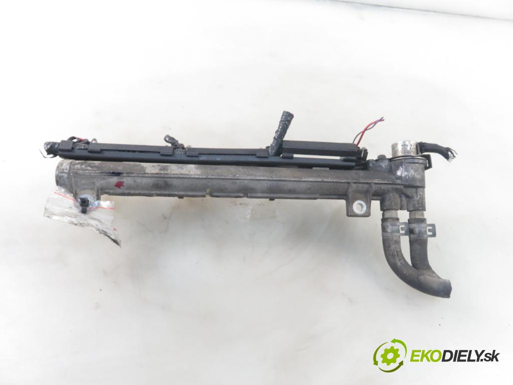 VW GOLF IV (1J1) HB 2000 74,00 1.6 - APF 1595,00 Lišta vstrekovacia 036133319AK ; 036133319 (Vstrekovacie lišty)