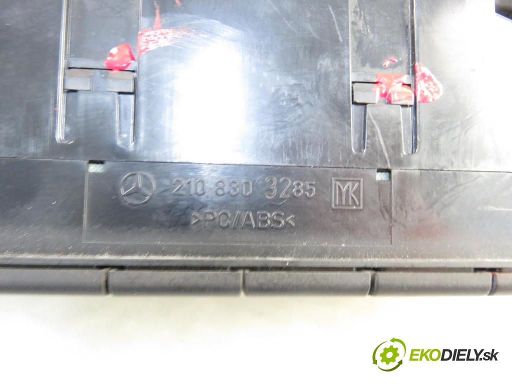 MERCEDES-BENZ KLASA E T-Model (S210) KOMBI 1999 125,00 E 270 T CDI - OM 612.961 2685,00 Panel kúrenia KLIMATRONIK 2108303285