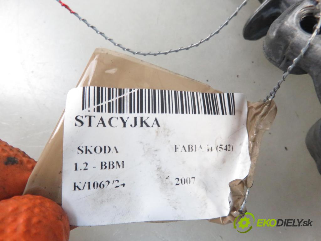 SKODA FABIA II (542) HB 2007 44,00 1.2 - BBM 1198,00 spinačka 4B0905851C (Spínacie skrinky a kľúče)