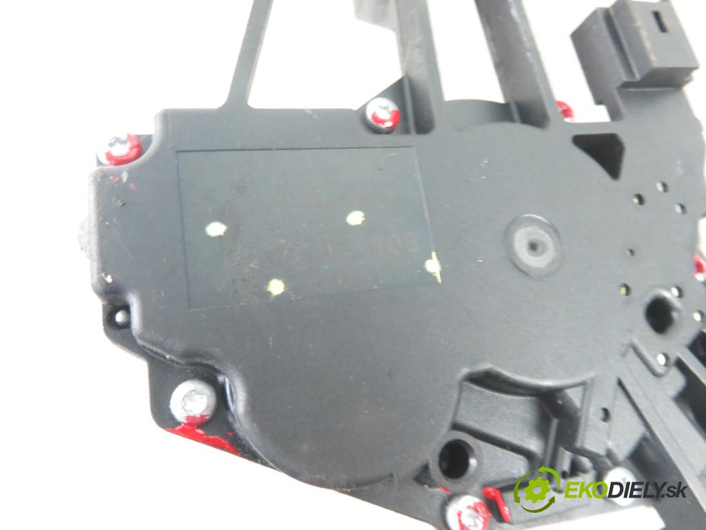 CITROEN C4 Grand Picasso I (UA_) VAN 2008 80,00 1.6 HDi - 9HZ (DV6TED4) 1560,00 motorek stěrače ZADNÍ: 0390201807 ; 9646803180