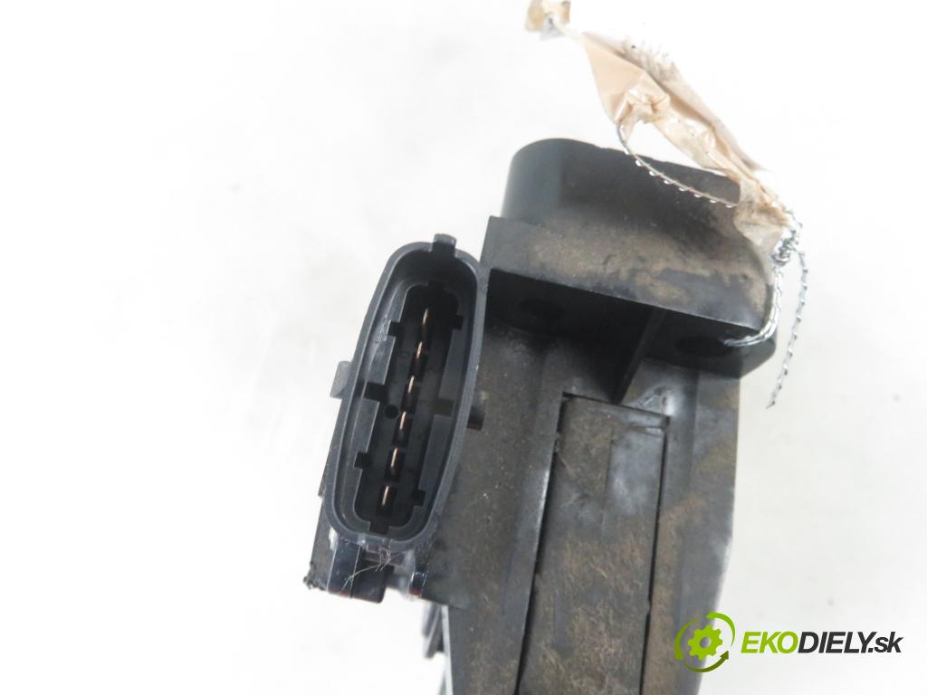 OPEL ASTRA G Kombi (T98) KOMBI 1999 50,00 1.7 TD 68 - X 17 DTL 1700,00 Potenciometer plynu 0281002278 ; 09128851AL (Pedále)