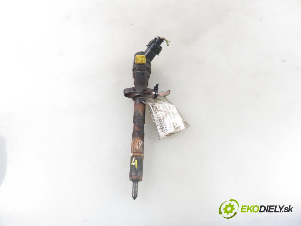 CITROEN C8 (EA_, EB_) VAN 2003 94,00 2.2 HDi - 4HW (DW12TED4) 2179,00 vstrekovač 0445110036 ; 9637277980 (Vstrekovače)