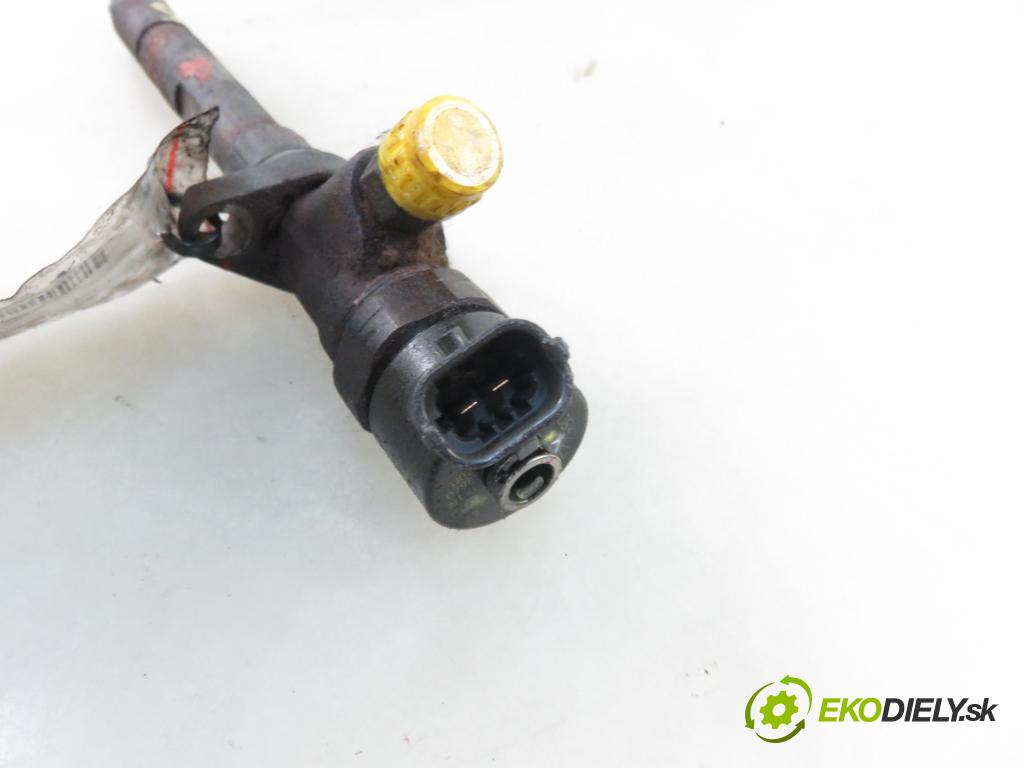 CITROEN C8 (EA_, EB_) VAN 2003 94,00 2.2 HDi - 4HW (DW12TED4) 2179,00 vstrekovač 0445110036 ; 9637277980 (Vstrekovače)