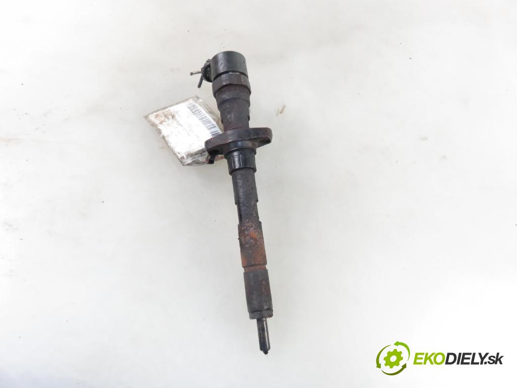 CITROEN C8 (EA_, EB_) VAN 2003 94,00 2.2 HDi - 4HW (DW12TED4) 2179,00 vstrekovač 0445110036 ; 9637277980 (Vstrekovače)