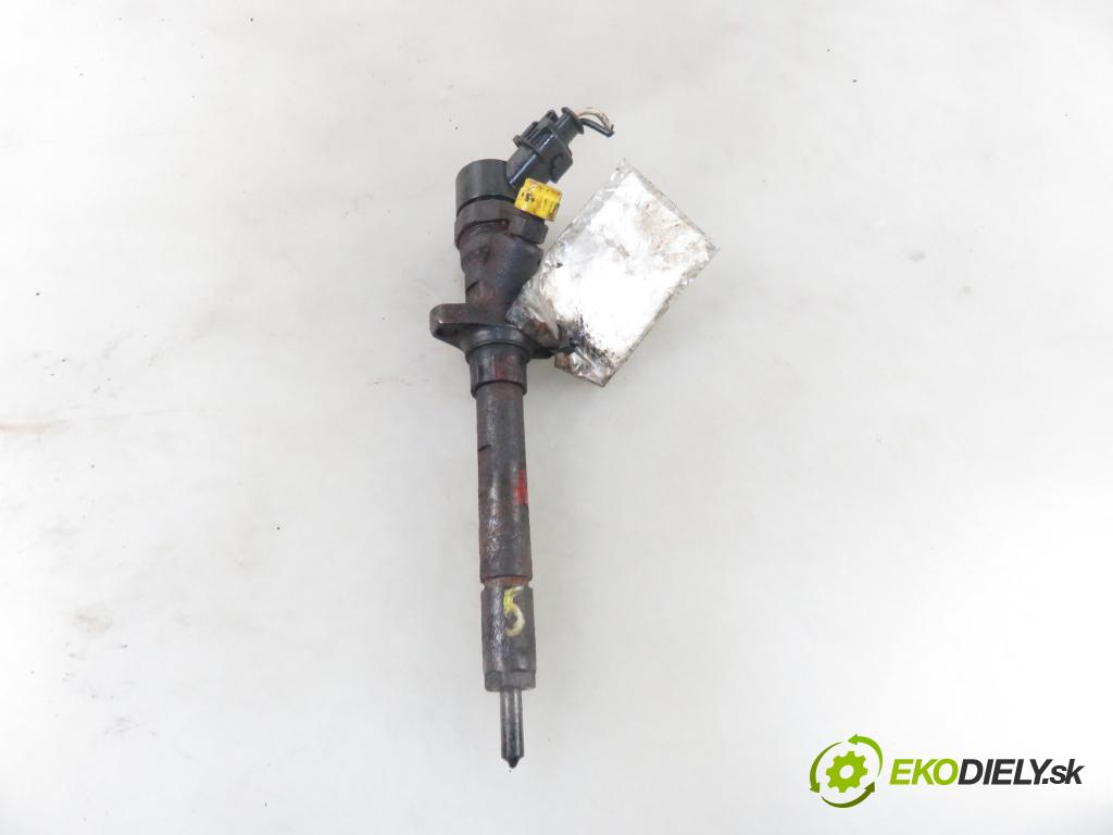 CITROEN C8 (EA_, EB_) VAN 2003 94,00 2.2 HDi - 4HW (DW12TED4) 2179,00 vstrekovač 0445110036 ; 9637277980 (Vstrekovače)