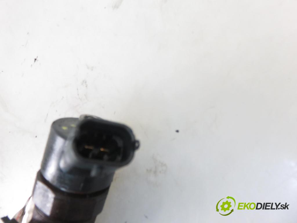 CITROEN C8 (EA_, EB_) VAN 2003 94,00 2.2 HDi - 4HW (DW12TED4) 2179,00 vstrekovač 0445110036 ; 9637277980 (Vstrekovače)