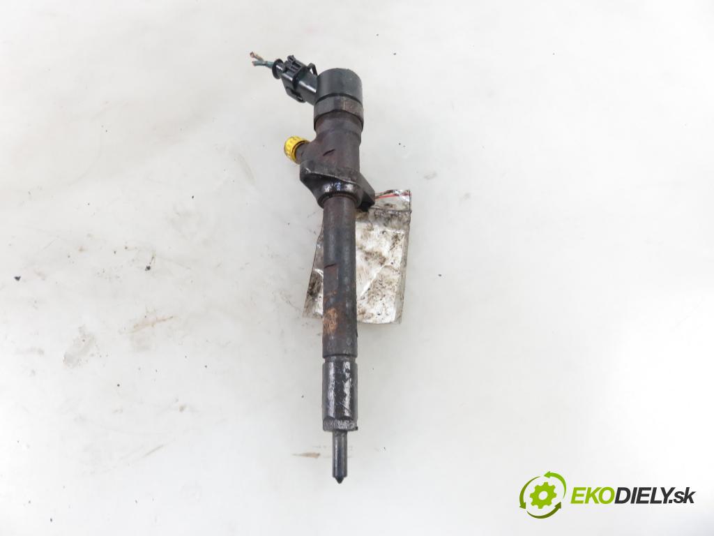 CITROEN C8 (EA_, EB_) VAN 2003 94,00 2.2 HDi - 4HW (DW12TED4) 2179,00 vstrekovač 0445110036 ; 9637277980 (Vstrekovače)