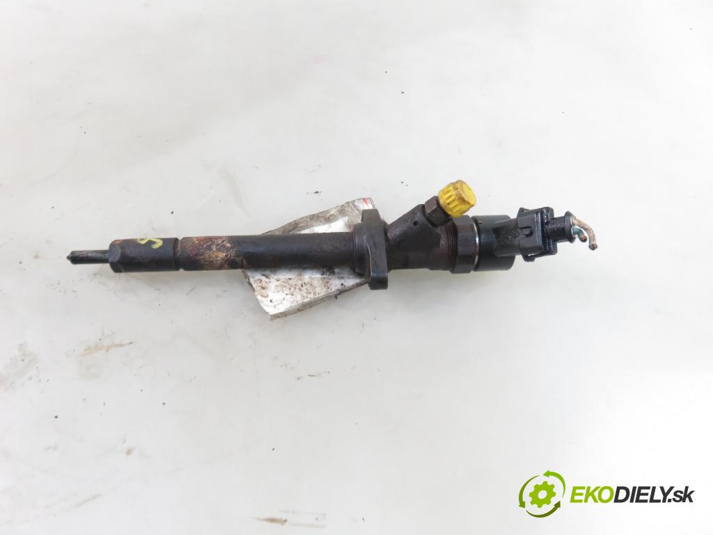 CITROEN C8 (EA_, EB_) VAN 2003 94,00 2.2 HDi - 4HW (DW12TED4) 2179,00 vstrekovač 0445110036 ; 9637277980 (Vstrekovače)