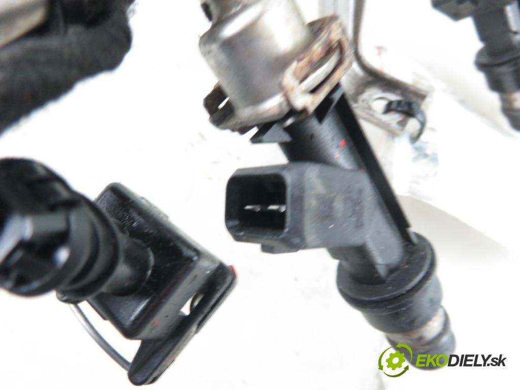 OPEL ZAFIRA B (A05) MINIVAN 2005 77,00 1.6 105 - Z 16 XEP 1598,00 Lišta vstrekovacia 25343299 (Vstrekovacie lišty)