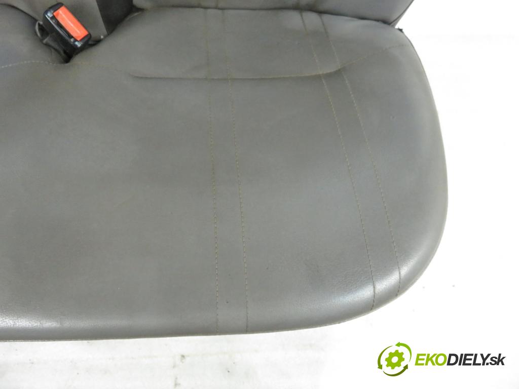 FORD TRANSIT TOURNEO Autobus (FC_ _) BUS 2002 74,00 2.0 DI 100 - ABFA 1998,00 Sedadlo CESTUJÚCI/PP