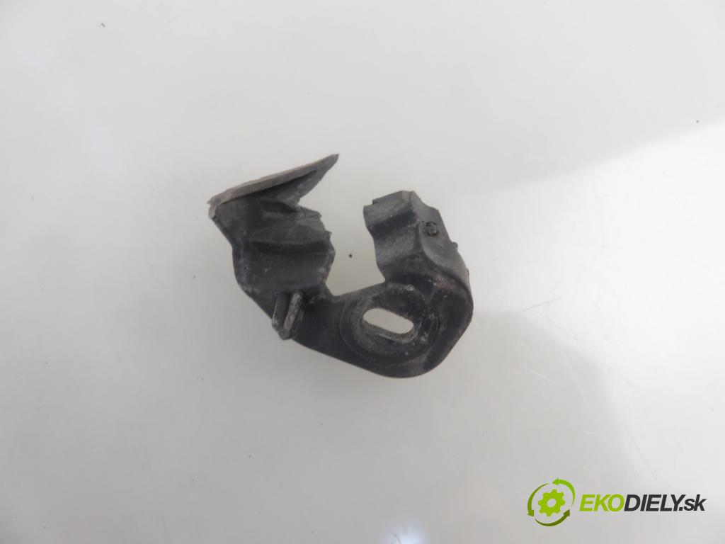 OPEL ASTRA H (A04) HB 2005 77,00 1.6 - Z 16 XEP 1598,00 Svetlo LP