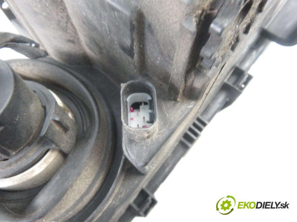 BMW 3 Touring (E46) KOMBI 2001 135,00 330 d - M57 D30 184 (306D1) 2926,00 Svetlo LP