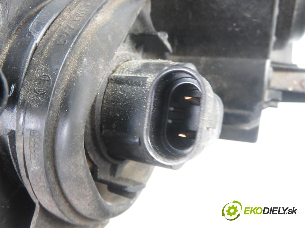 BMW 3 Touring (E46) KOMBI 2001 135,00 330 d - M57 D30 184 (306D1) 2926,00 Svetlo PP 6902746