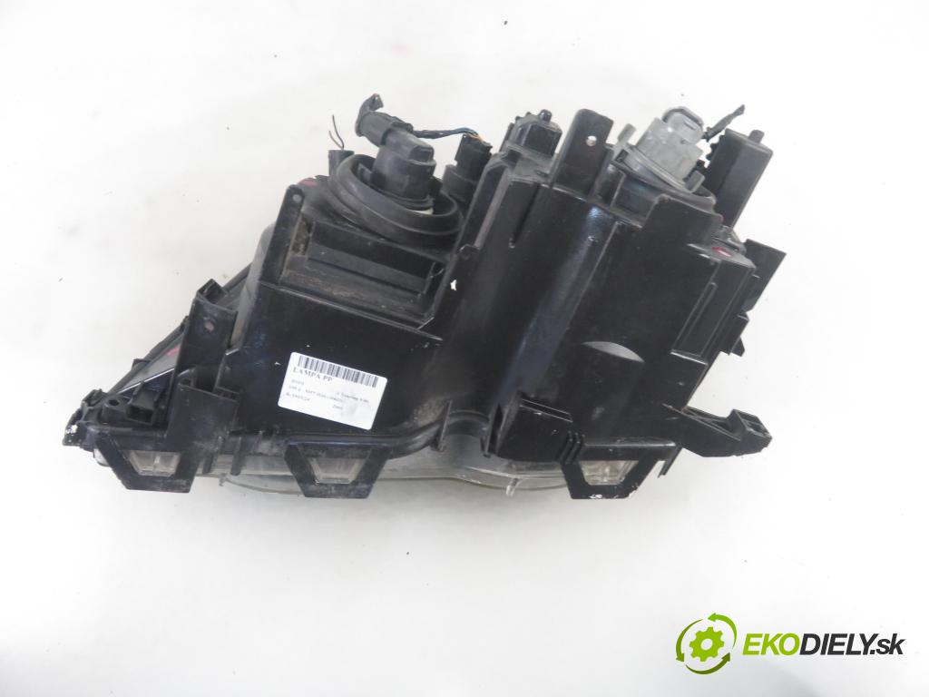 BMW 3 Touring (E46) KOMBI 2001 135,00 330 d - M57 D30 184 (306D1) 2926,00 Svetlo PP 6902746
