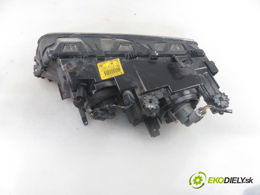 BMW 3 Touring (E46) KOMBI 2001 135,00 330 d - M57 D30 184 (306D1) 2926,00 Svetlo PP 6902746