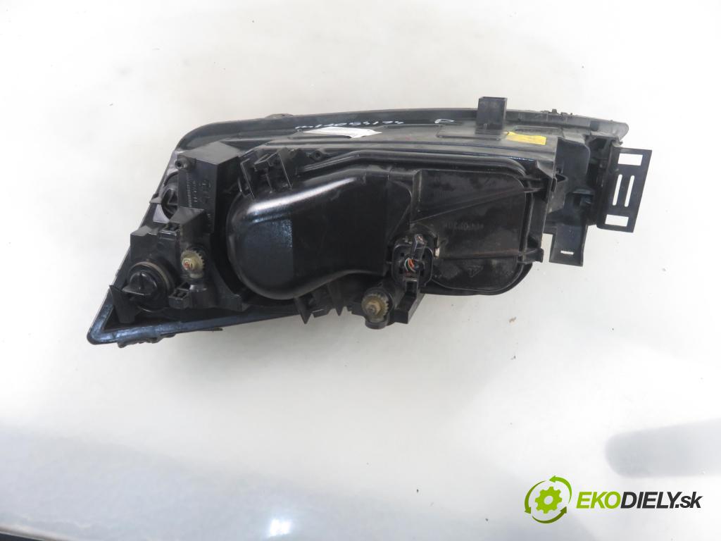 FORD MONDEO III Turnier (BWY) KOMBI 2003 92,00 1.8 16V - CHBA 1798,00 Svetlo PP 0301174602