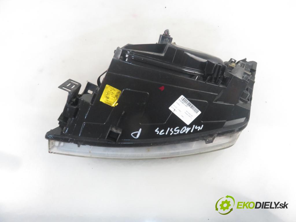 FORD MONDEO III Turnier (BWY) KOMBI 2003 92,00 1.8 16V - CHBA 1798,00 Svetlo PP 0301174602