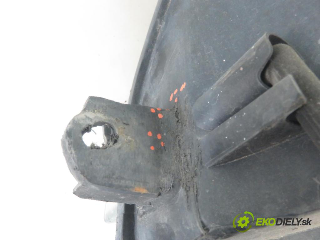 PEUGEOT PARTNER Combispace (5F) KOMBIVAN 2004 51,00 1.9 D - WJY (DW8B) 1868,00 Svetlo PP