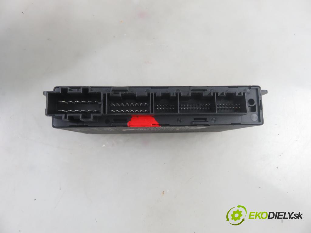 AUDI A4 (8E2, B6) SEDAN 2001 96,00 1.9 TDI PD 130 - AWX 1896,00 MODUL komfortu 8E0959433AG