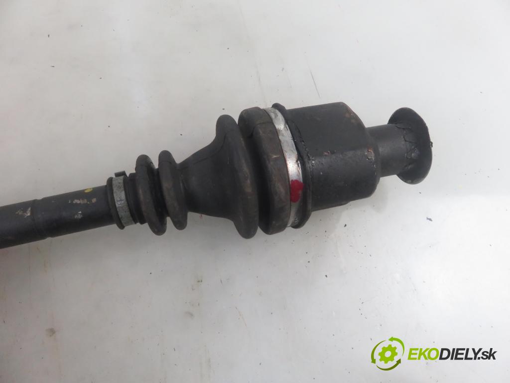 RENAULT KANGOO (KC0/1_) KOMBIVAN 2000 55,00 1.4 8V 75 - E7J 634 1390,00 Poloos PP