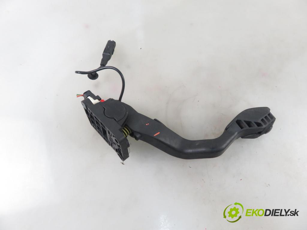 CITROEN C4 I (LC_) HB 2005 65,00 1.4 16V 88 - KFU 1360,00 Potenciometer plynu 0280755001 ; 9660889180 (Pedále)