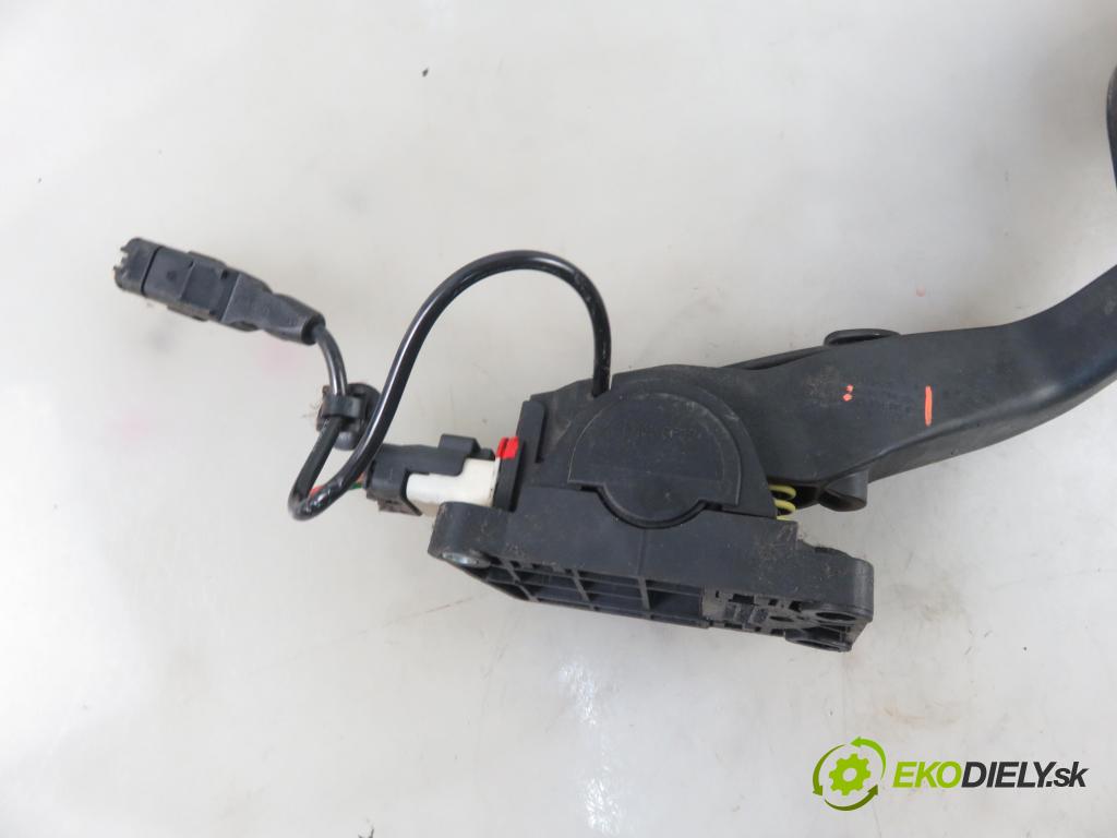 CITROEN C4 I (LC_) HB 2005 65,00 1.4 16V 88 - KFU 1360,00 Potenciometer plynu 0280755001 ; 9660889180 (Pedále)