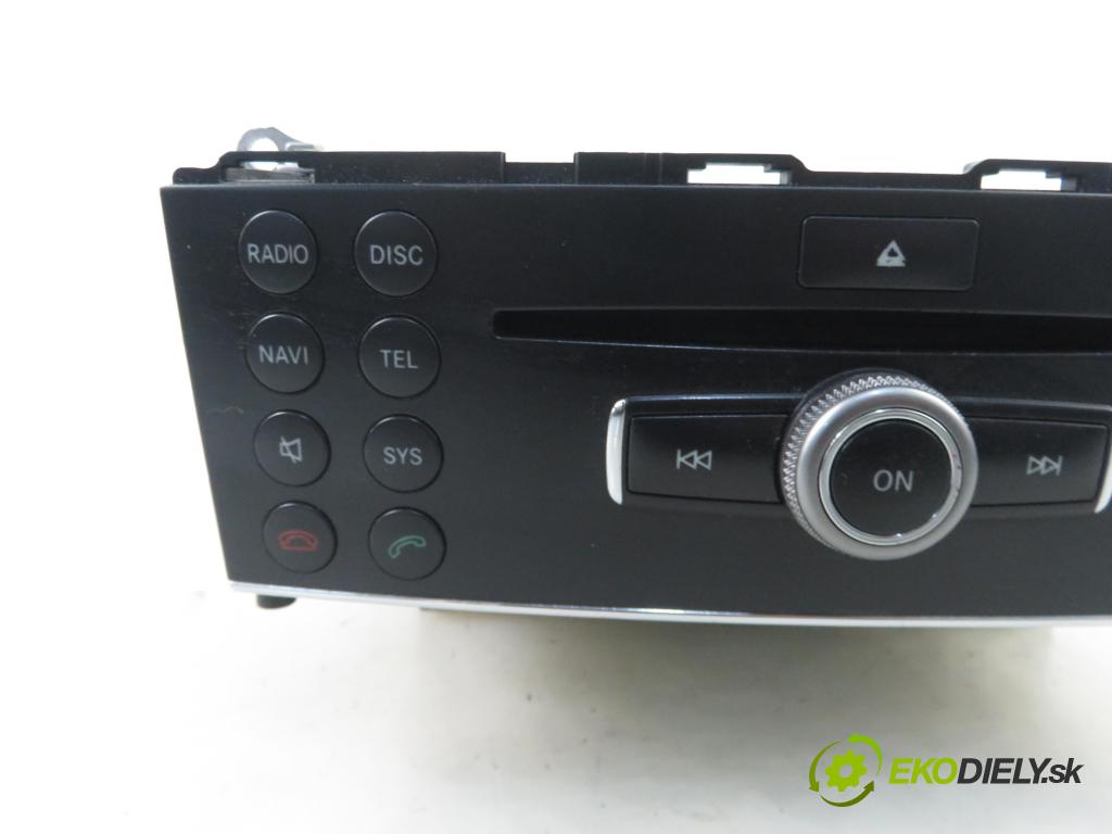 MERCEDES-BENZ KLASA C (W204) SEDAN 2008 115,00 C 180 Kompressor BlueEFFICIENCY 156 - M 271.910 1597,00 RADIO CD 2048709694 ; 2048706589 ; 0014429060