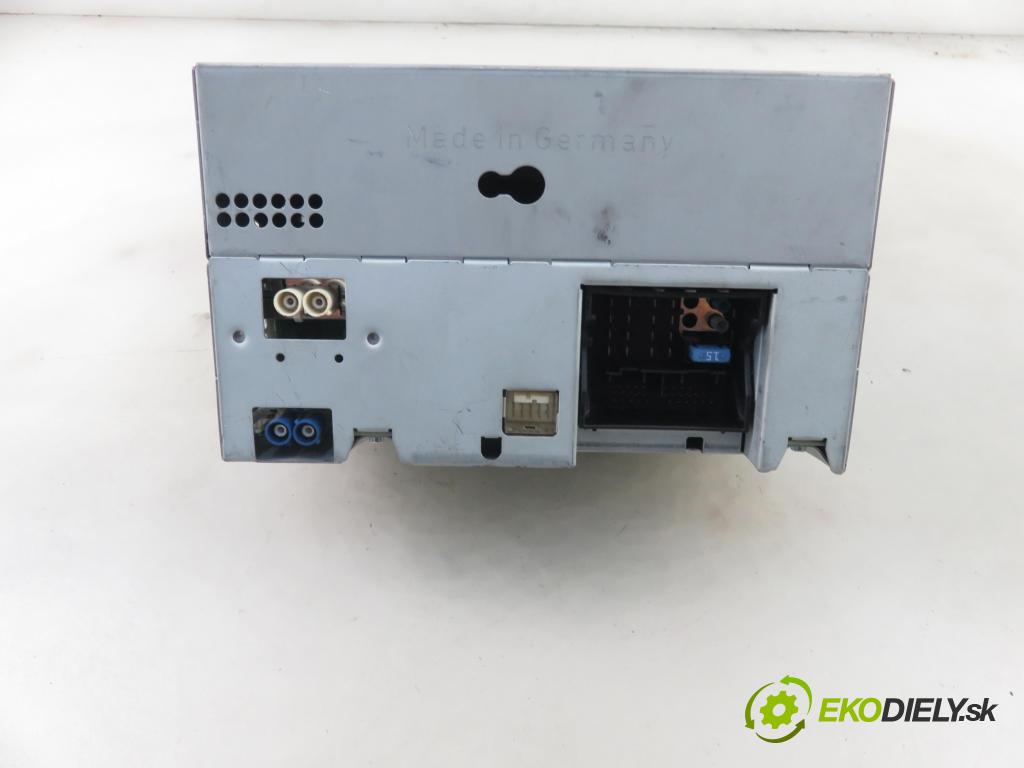 MERCEDES-BENZ KLASA C (W204) SEDAN 2008 115,00 C 180 Kompressor BlueEFFICIENCY 156 - M 271.910 1597,00 RADIO CD 2048709694 ; 2048706589 ; 0014429060