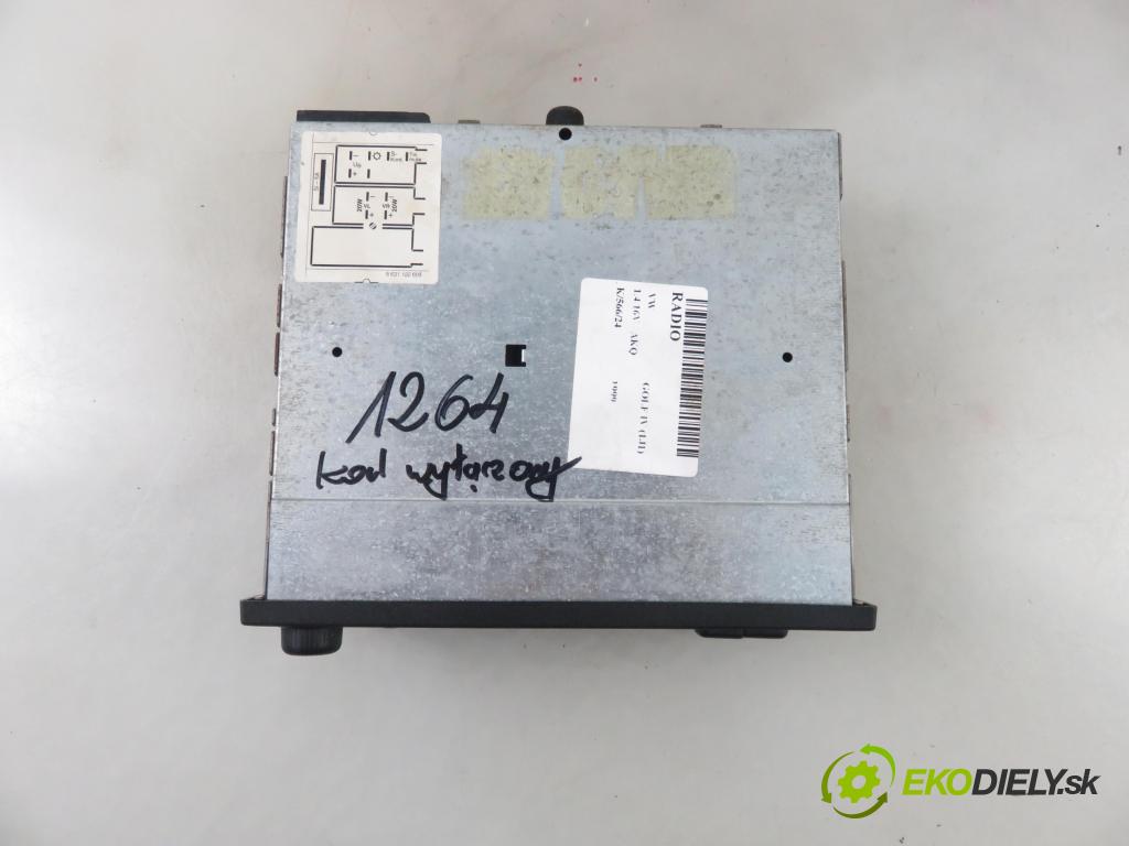 VW GOLF IV (1J1) HB 1999 55,00 1.4 16V 75 - AKQ 1390,00 RADIO