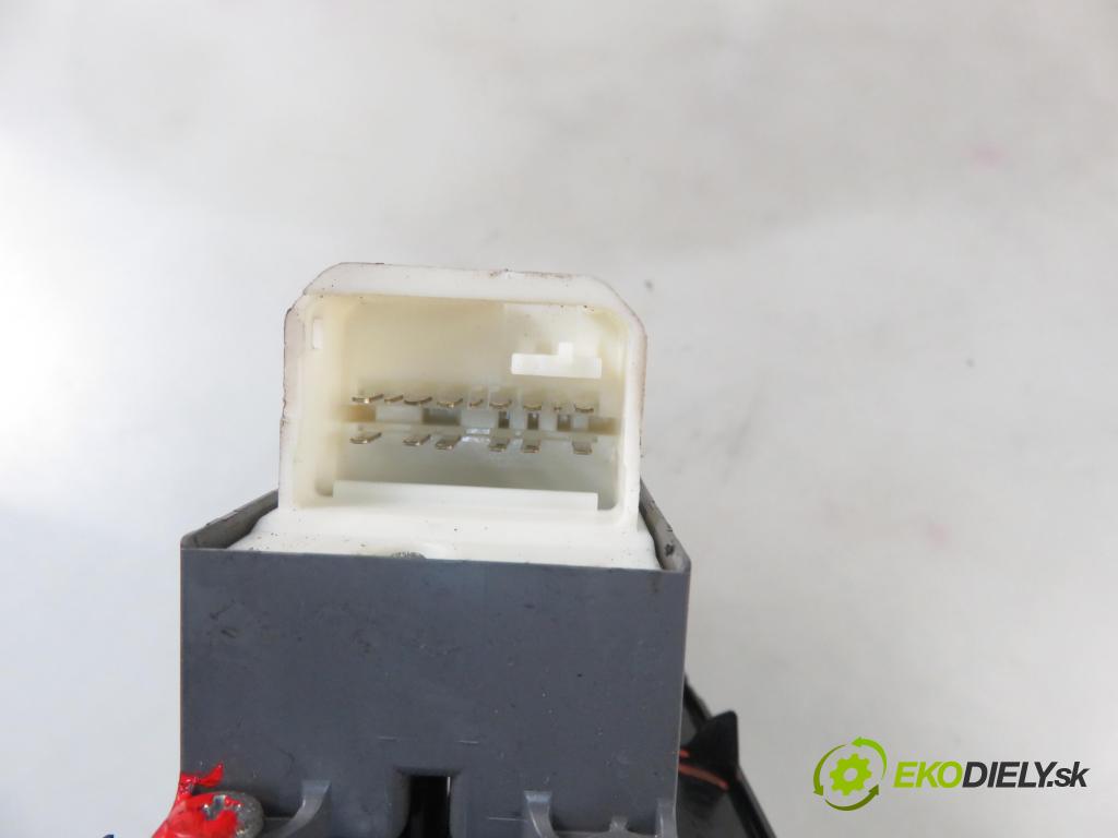 TOYOTA RAV 4 III (_A3_) SUV 2006 130,00 2.2 D 4WD 177 - 2AD-FHV 2231,00 Panel ovládania okien 7423242070