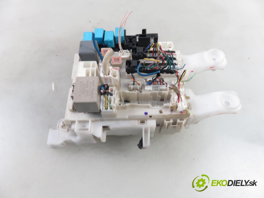 TOYOTA RAV 4 III (_A3_) SUV 2006 130,00 2.2 D 4WD 177 - 2AD-FHV 2231,00 MODUL BSI 8273042010 ; 6H300664 ; 8198046010