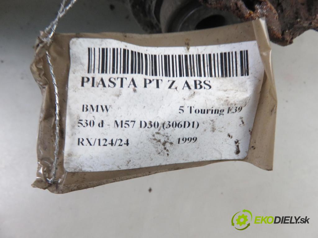 BMW 5 Touring (E39) KOMBI 1999 135,00 530 d - M57 D30 (306D1) 2926,00 náboj pravé zadné ABS