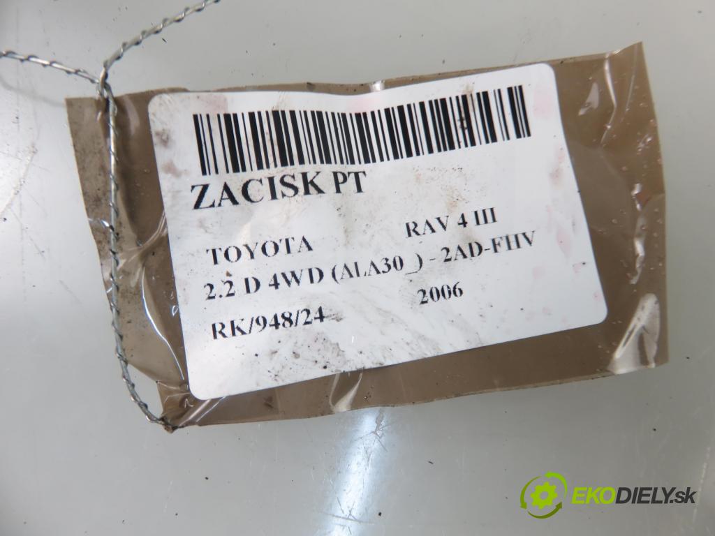 TOYOTA RAV 4 III (_A3_) SUV 2006 130,00 2.2 D 4WD 177 - 2AD-FHV 2231,00 Brzdič strmeň pravé zadné